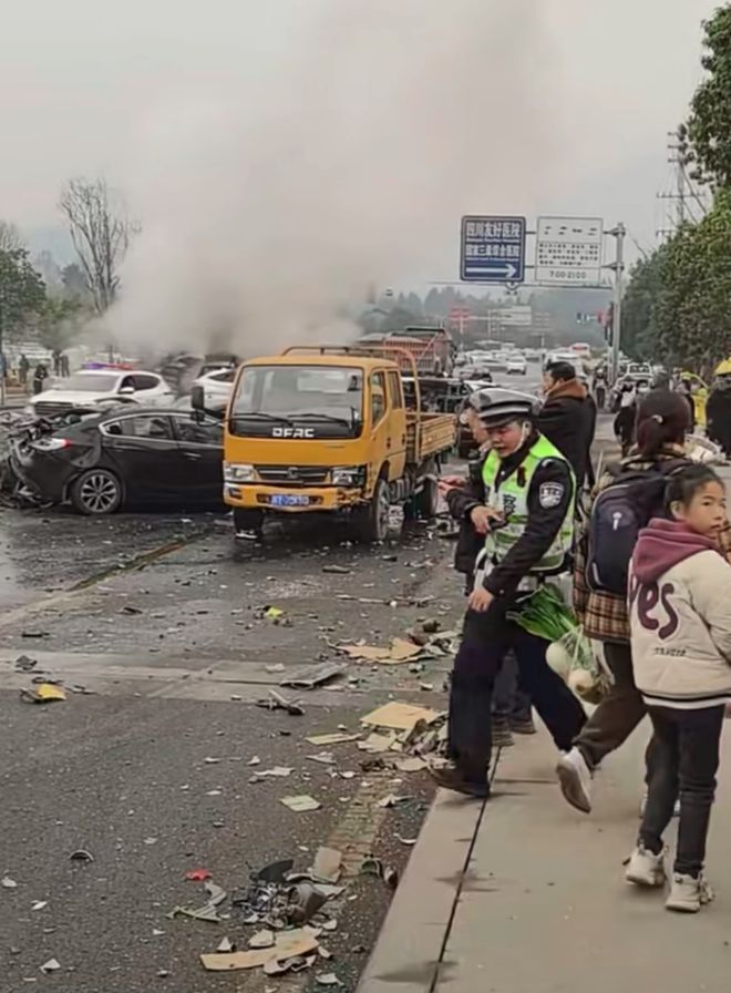 澳門綜合資料六會,四川巴中車禍肇事司機已被控制