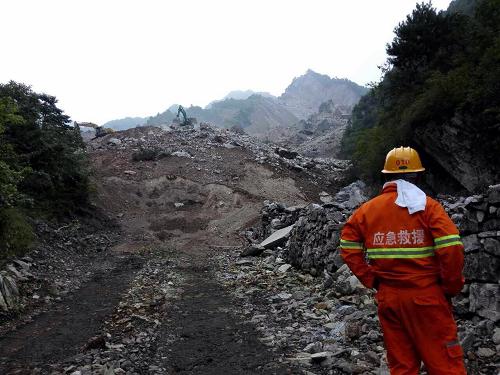 新奧門資料免費2025年免費,直擊四川宜賓山體滑坡救援現(xiàn)場