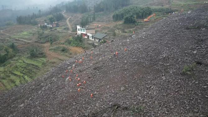 在澳門開獎,航拍視角看四川筠連山體滑坡現場